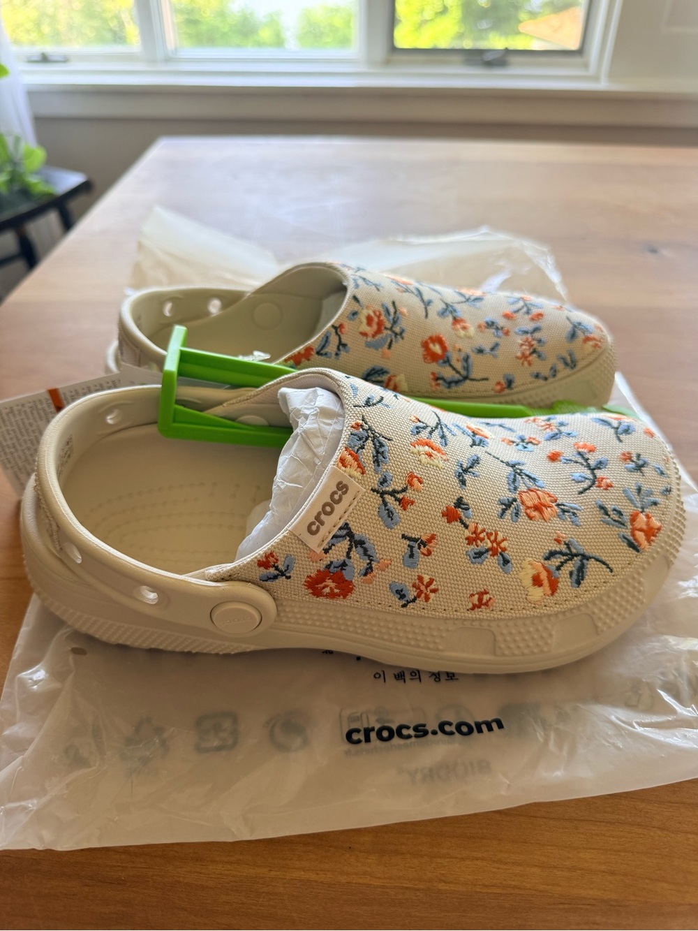 Embroidered Crocs - Picture 3 of 3